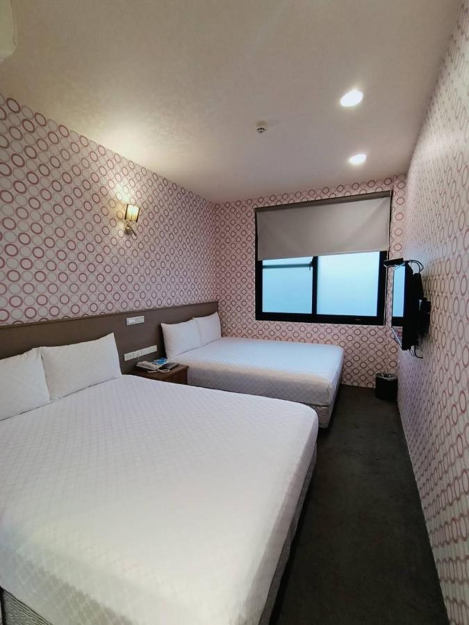 Taiwan Seven Days Boutique Hotel ไทเป ภายนอก รูปภาพ