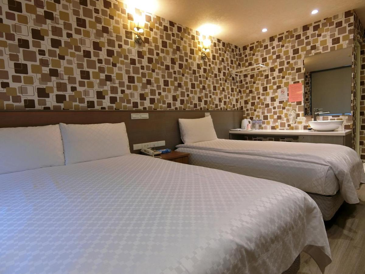 Taiwan Seven Days Boutique Hotel ไทเป ภายนอก รูปภาพ