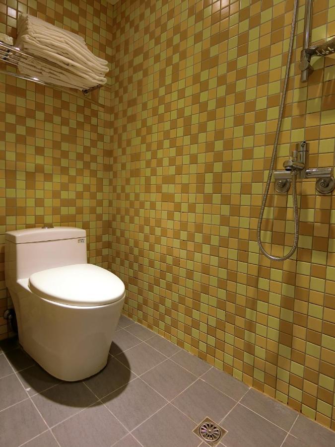 Taiwan Seven Days Boutique Hotel ไทเป ภายนอก รูปภาพ