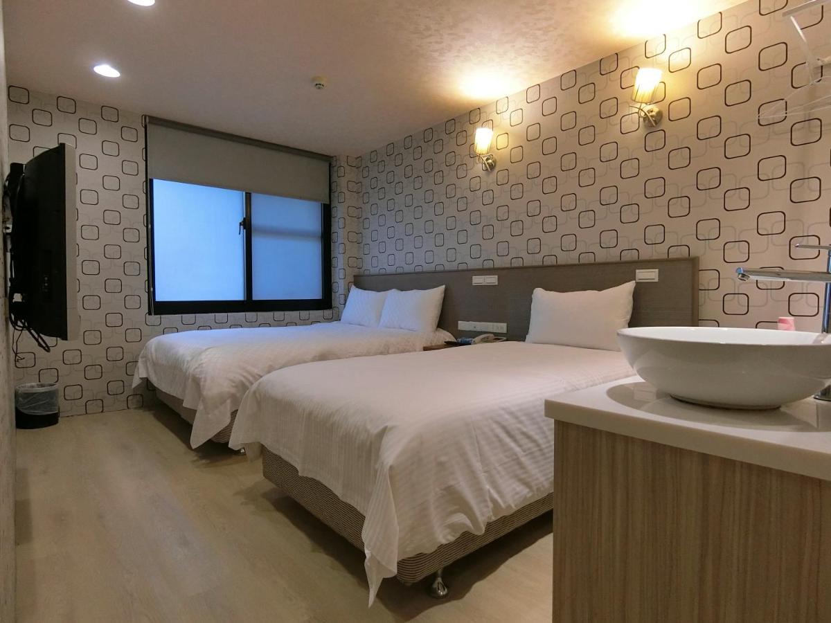 Taiwan Seven Days Boutique Hotel ไทเป ภายนอก รูปภาพ
