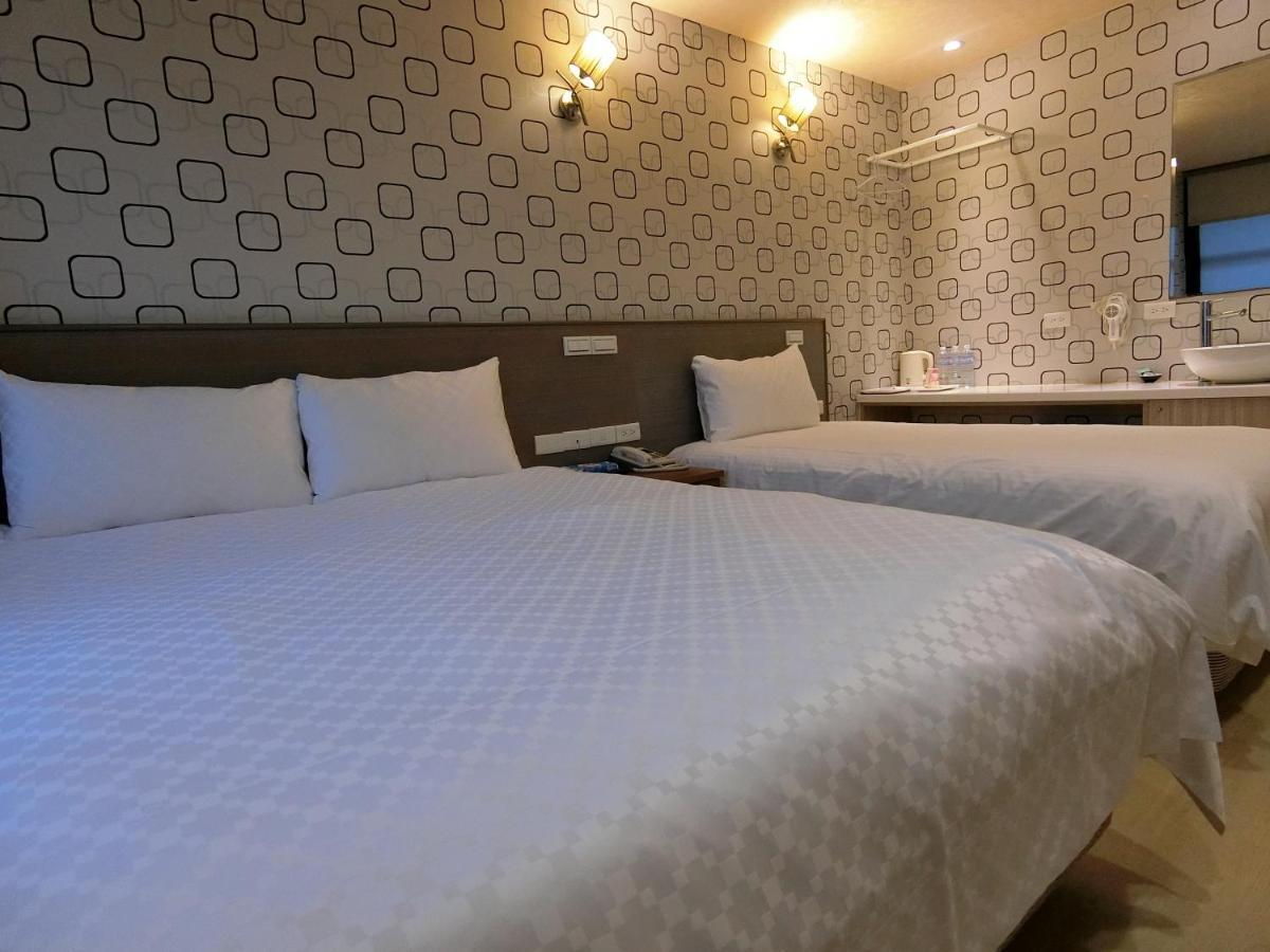 Taiwan Seven Days Boutique Hotel ไทเป ภายนอก รูปภาพ