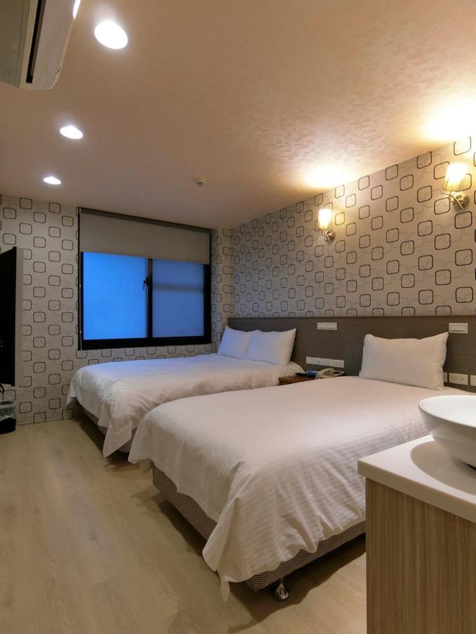 Taiwan Seven Days Boutique Hotel ไทเป ภายนอก รูปภาพ