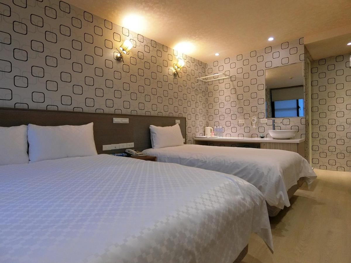 Taiwan Seven Days Boutique Hotel ไทเป ภายนอก รูปภาพ