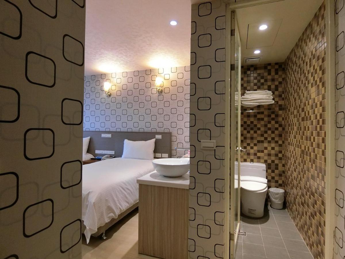 Taiwan Seven Days Boutique Hotel ไทเป ภายนอก รูปภาพ